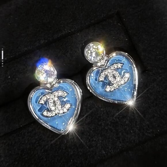 ✨✨Chanel Earring - Picture 1 of 4